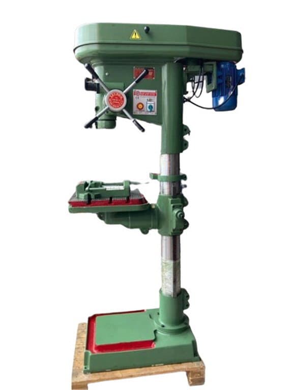 32 MM'LİK METRİK İNDİRME SİSTEMLİ - GRAMİYERLİ - MENGENELİ SEVİNDİK MATKAP