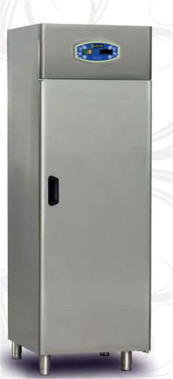 Dik Tip Derin Dondurucu Tek Kapılı -18/-15 °C Hacim 700 Lt