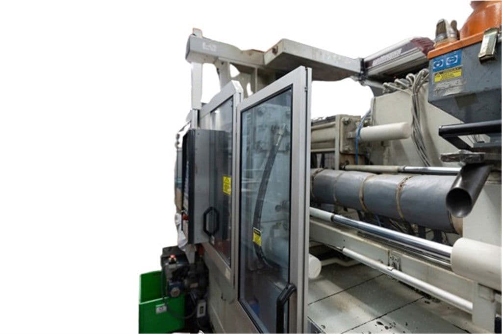 KRAUSS MAFFEI 150 TONLUK PLASTİK ENJEKSİYON MAKİNESİ