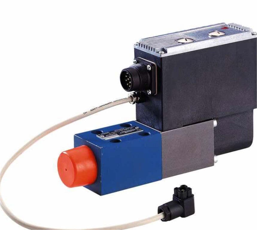 Bosch Rexroth R900925113 Yön Valfi